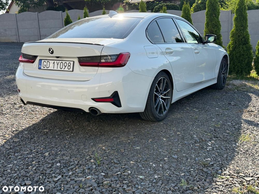 BMW Seria 3 330i Sport Line - 5