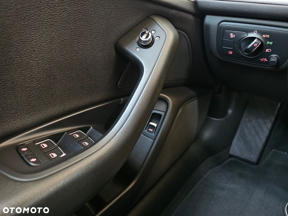 Audi A6 Avant 3.0 TDI Quattro S tronic - 31