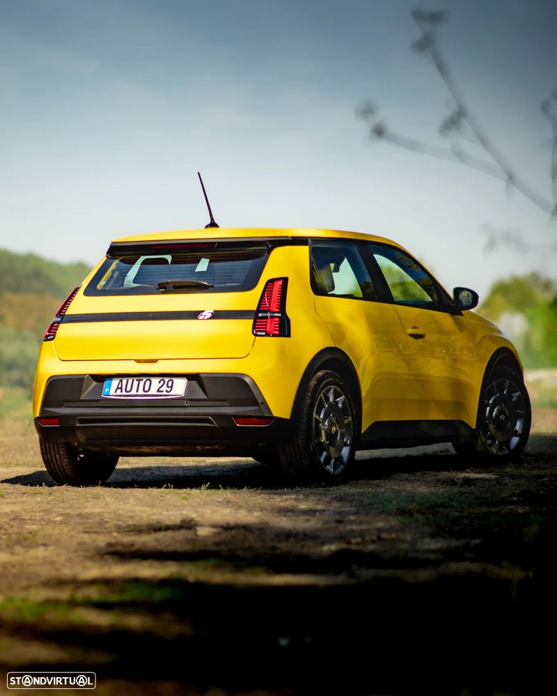 Renault 5 E-Tech R Evolution 120 Urban Range - 16