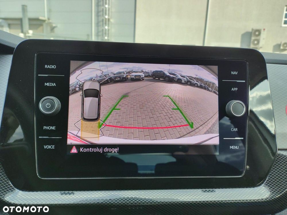 Volkswagen T-Cross - 19