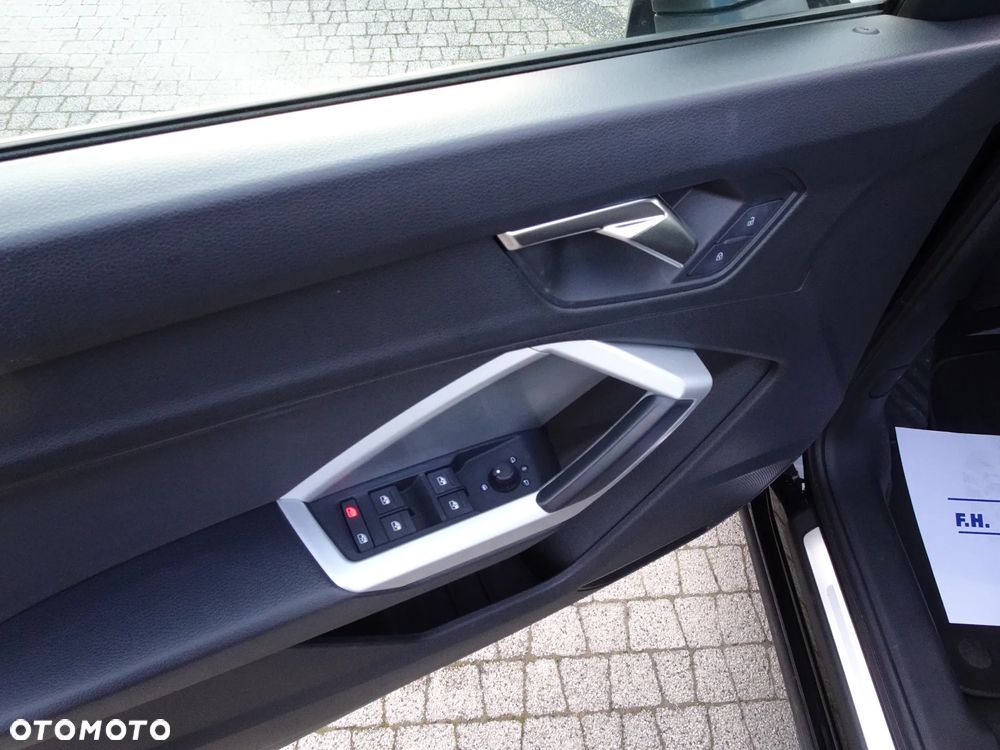 Audi Q3 35 TFSI Advanced S tronic - 36
