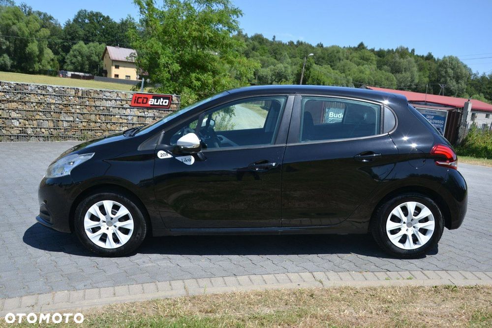 Peugeot 208 - 4