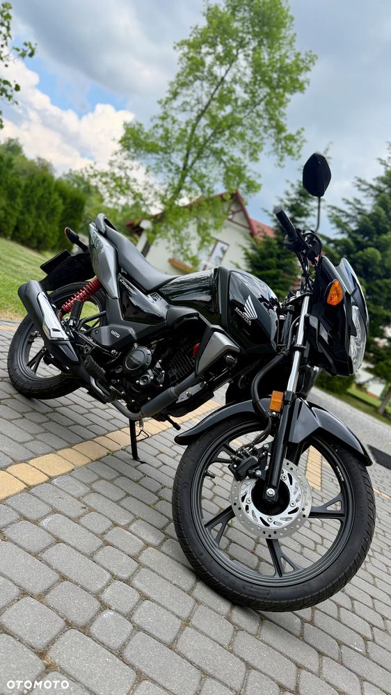 Honda CB - 1