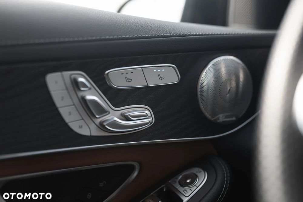 Mercedes-Benz GLC - 23