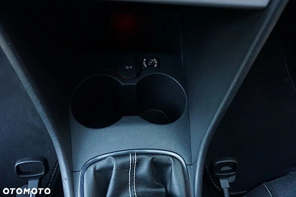 Volkswagen Polo 1.2 MATCH - 34