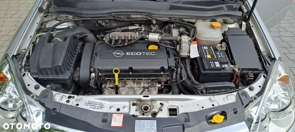 Opel Astra 1.6 Edition Sport - 28