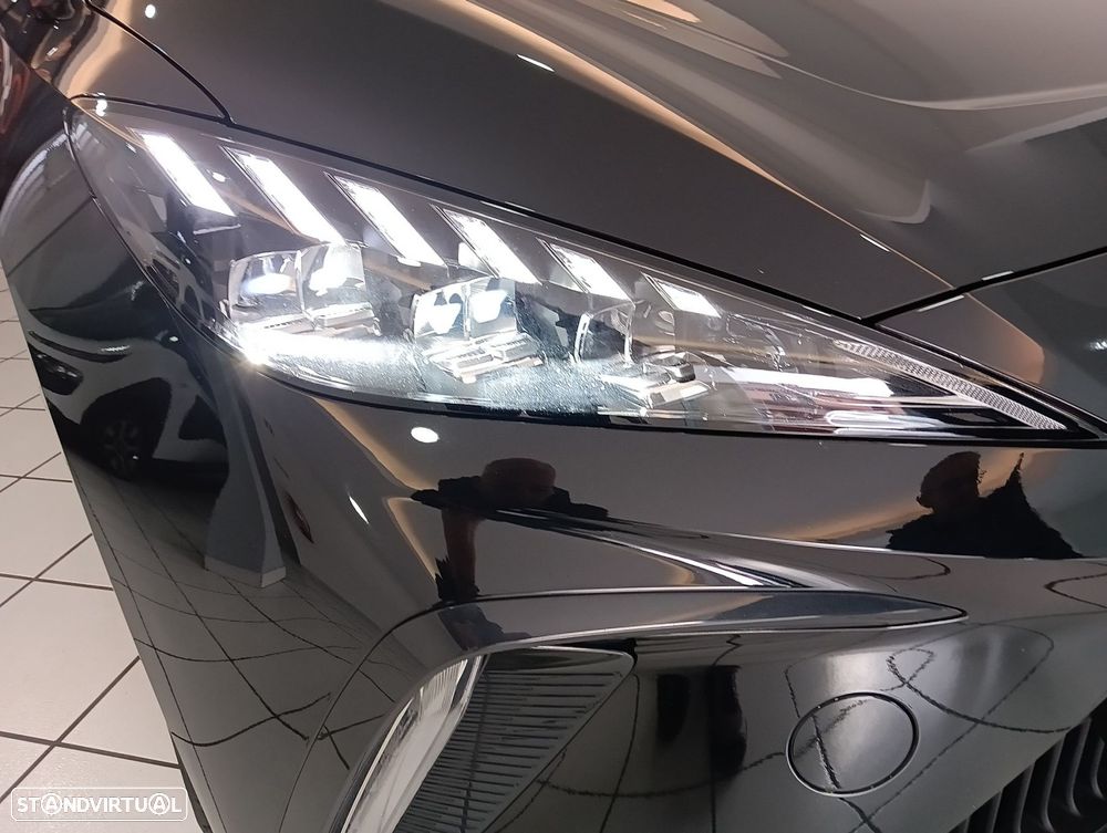 MG MG4 64 kWh Luxury - 8