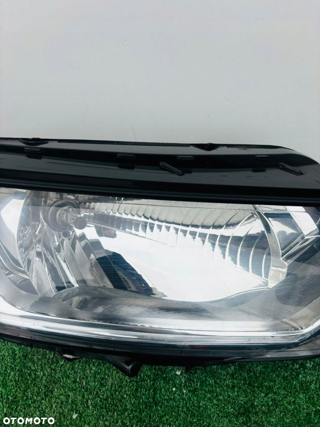 LAMPA PRAWA REFLEKTOR PRAWY FORD ECOSPORT ZWYKŁA HALOGENOWA  LED DZIENNY - 11