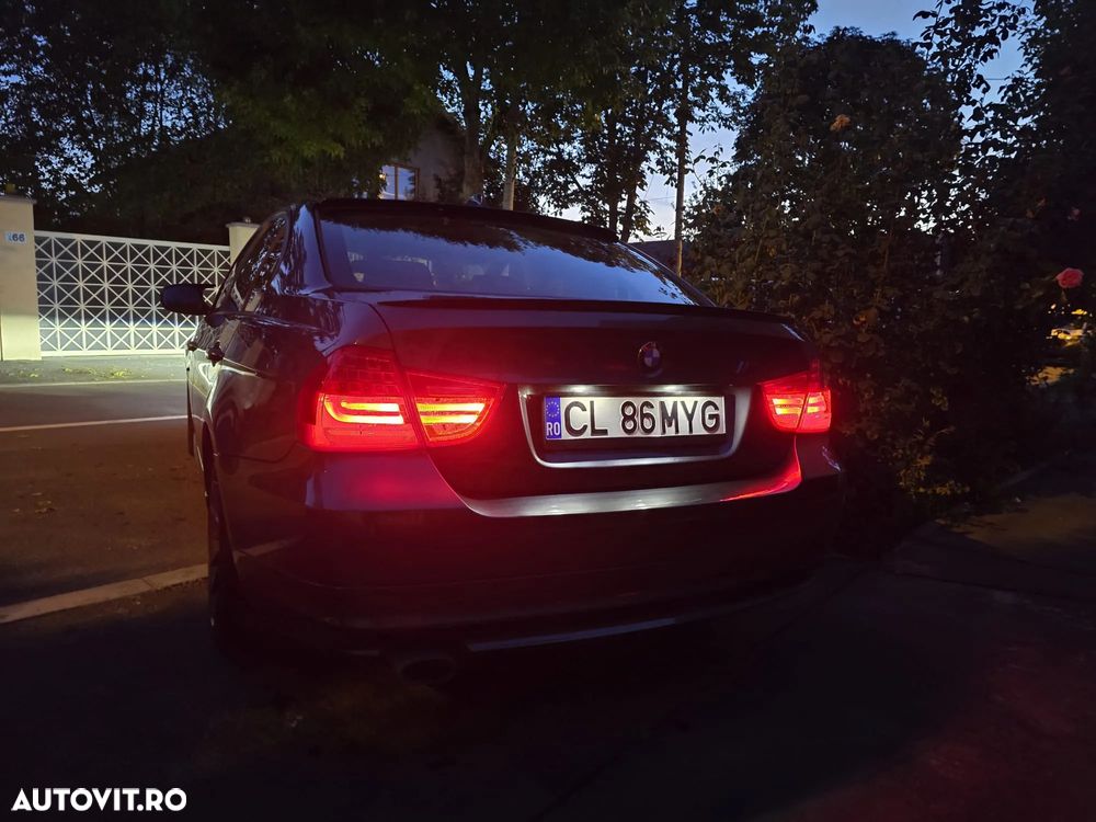 BMW Seria 3 320d DPF Efficient Dynamics Edition - 14