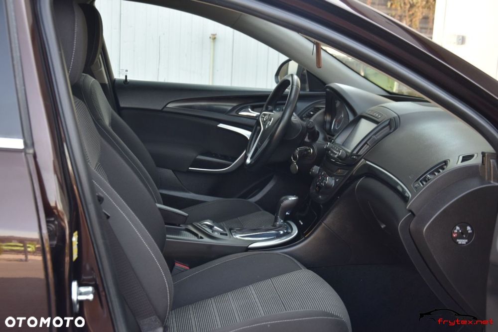 Opel Insignia - 23