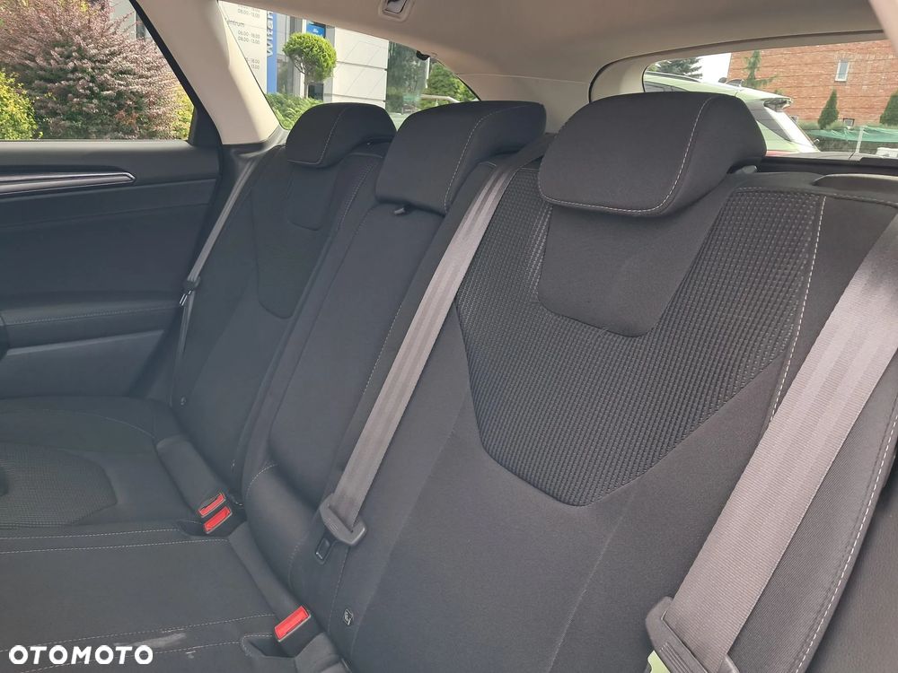 Ford Mondeo 2.0 Hybrid Titanium - 27