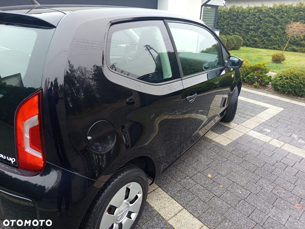 Volkswagen up! black - 20