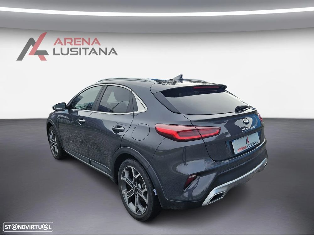 Kia XCeed 1.6 CRDi MHEV Tech - 11