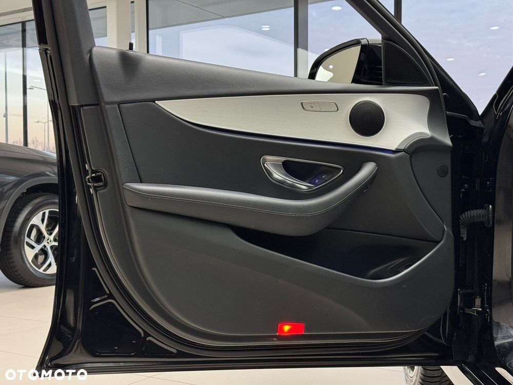 Mercedes-Benz Klasa E 220 d AMG/Avantgarde - 12