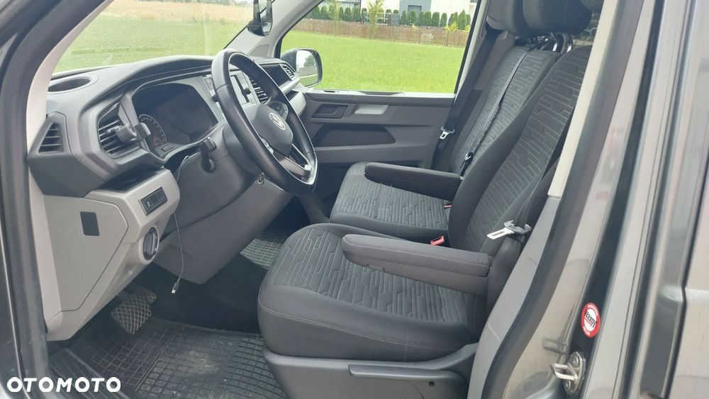 Volkswagen Caravelle - 6