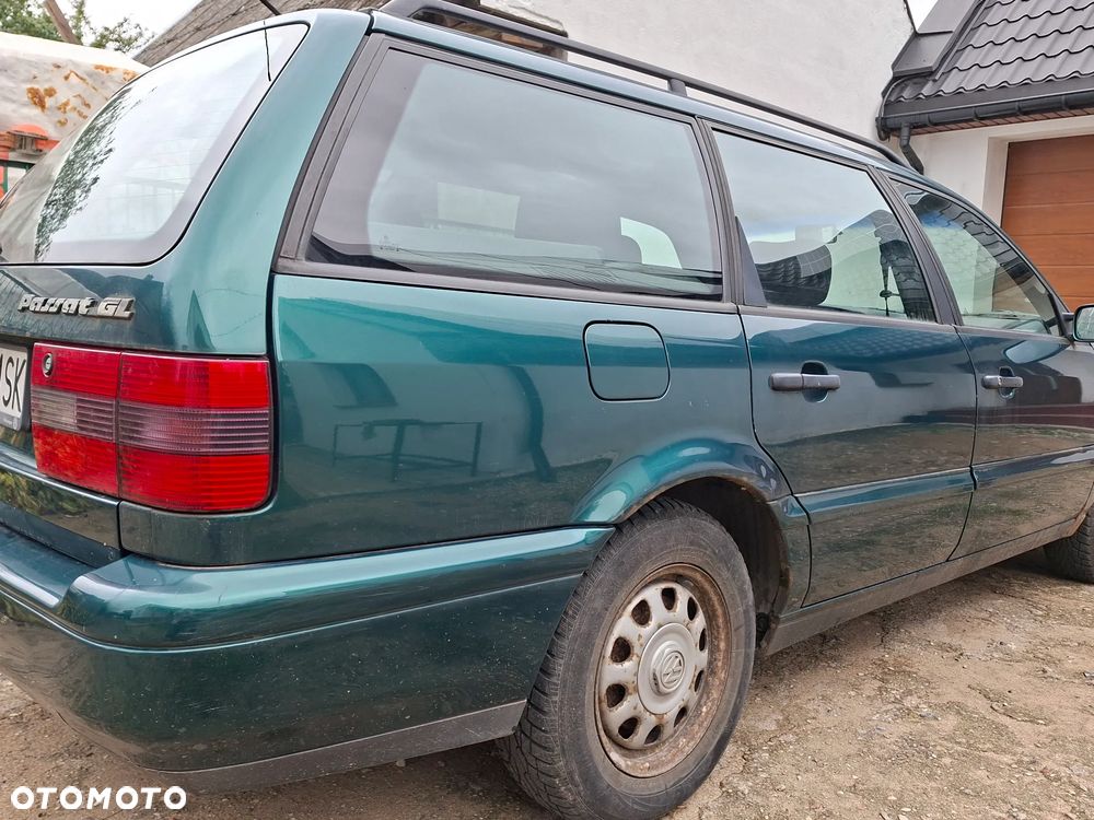 Volkswagen Passat 1.6 CL - 4