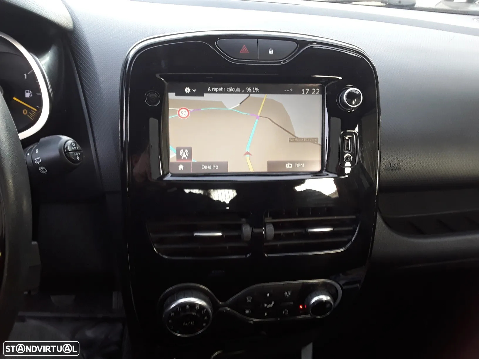 Renault Clio (Energy) dCi 90 Start & Stop INTENS - 17