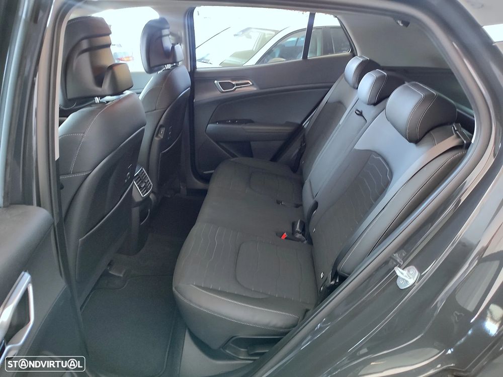 Kia Sportage 1.6 T-GDi PHEV Tech - 11