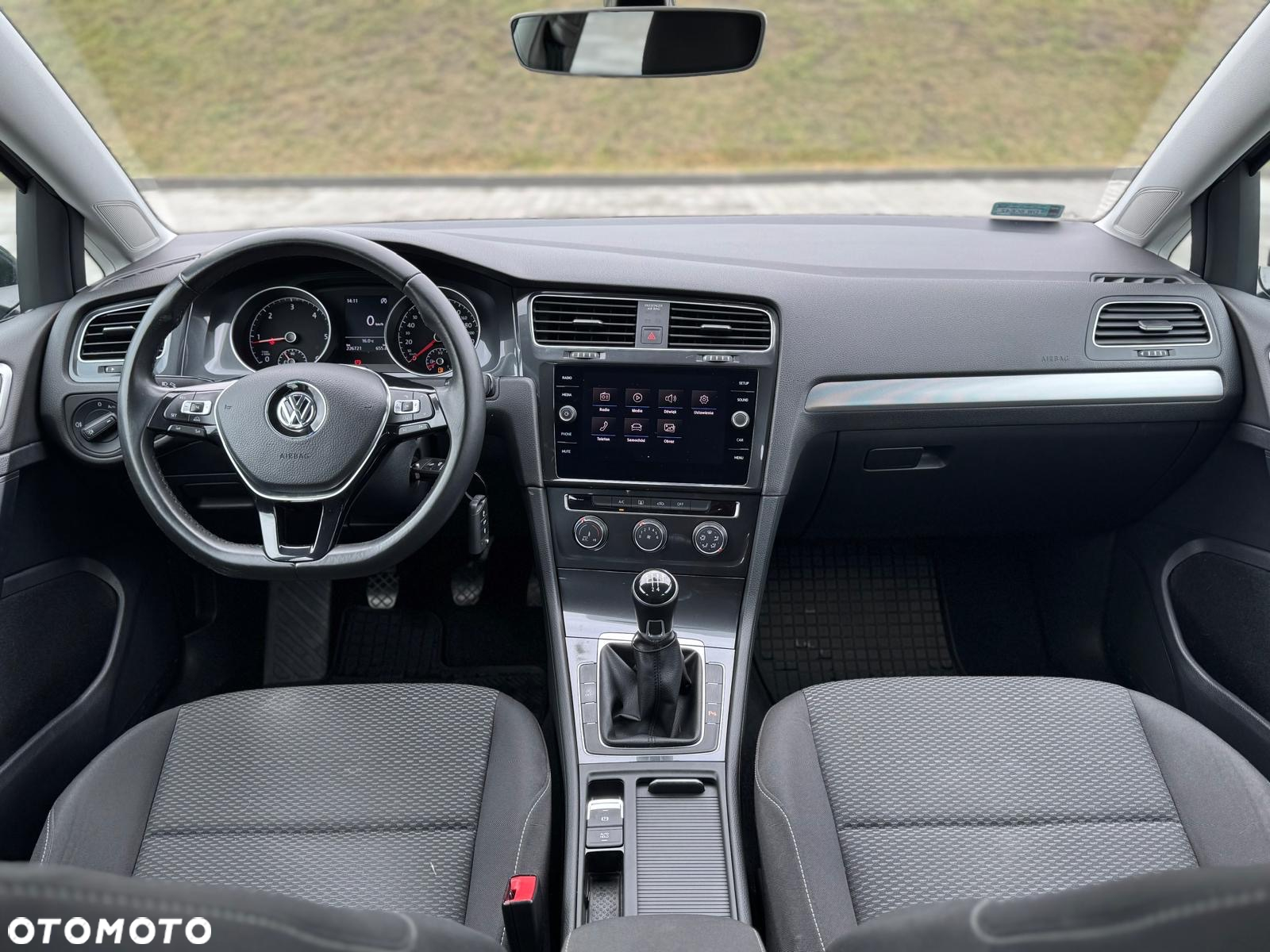 Volkswagen Golf VII 1.6 TDI BMT Trendline - 16