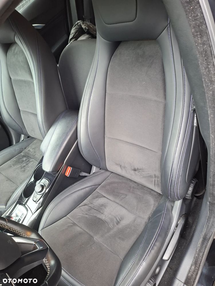 Infiniti Q30 2.0t Sport 7DCT - 8