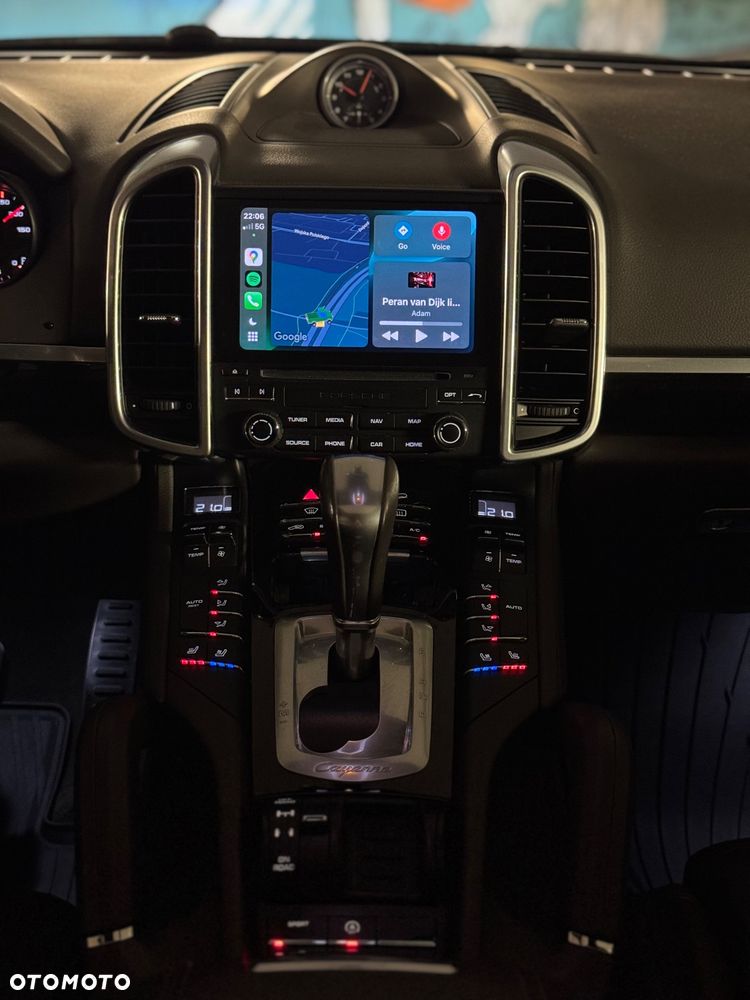 Porsche Cayenne Standard - 19