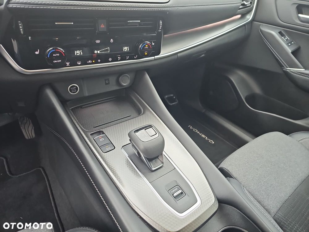 Nissan Qashqai 1.3 DIG-T MHEV N-Connecta Xtronic - 21