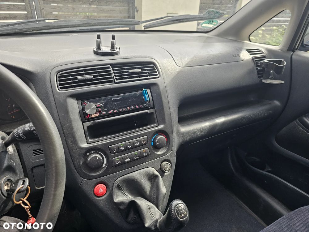 Honda Stream 1.7i ES - 6