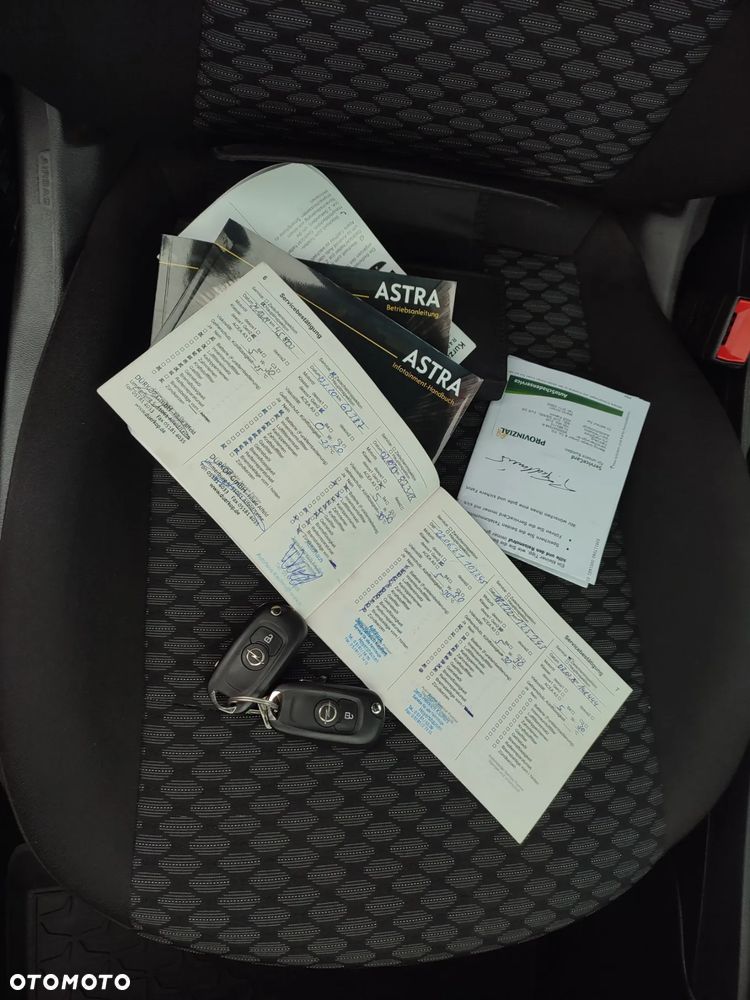 Opel Astra 1.4 T 120 Lat S&S - 38