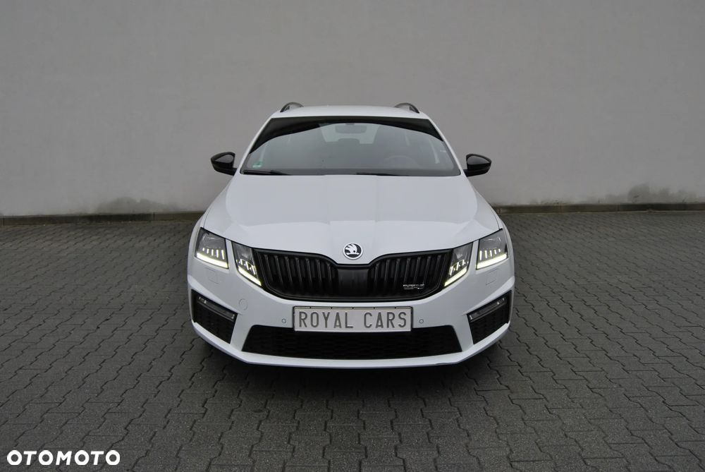 Skoda Octavia Combi 2.0 TDI DSG RS - 4