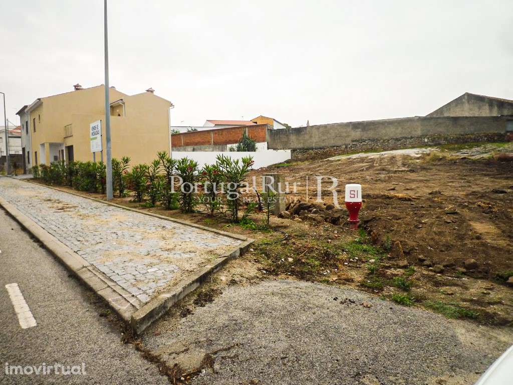 Lote de 245 m2 para construção de moradia - Grande imagem: 3/6