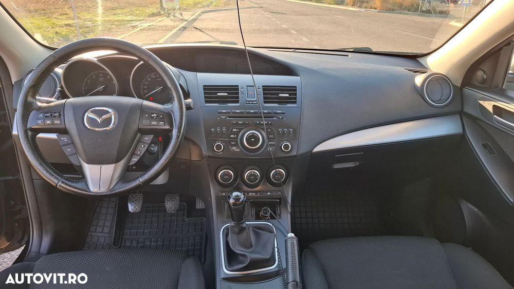 Mazda 3 - 9
