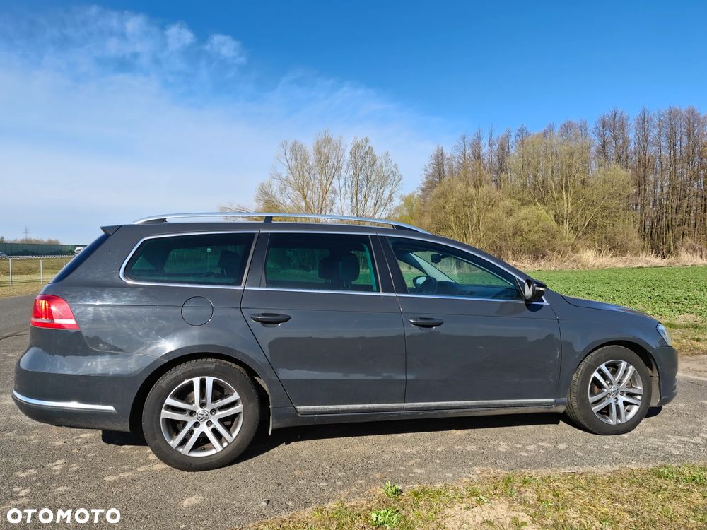 Volkswagen Passat Variant 2.0 TDI DSG BlueMotion Technology Business Edition - 4