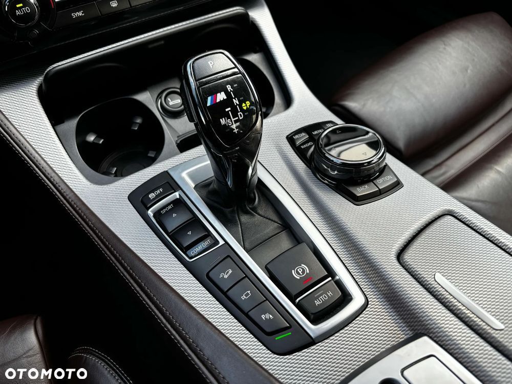 BMW Seria 5 M550d xDrive - 33