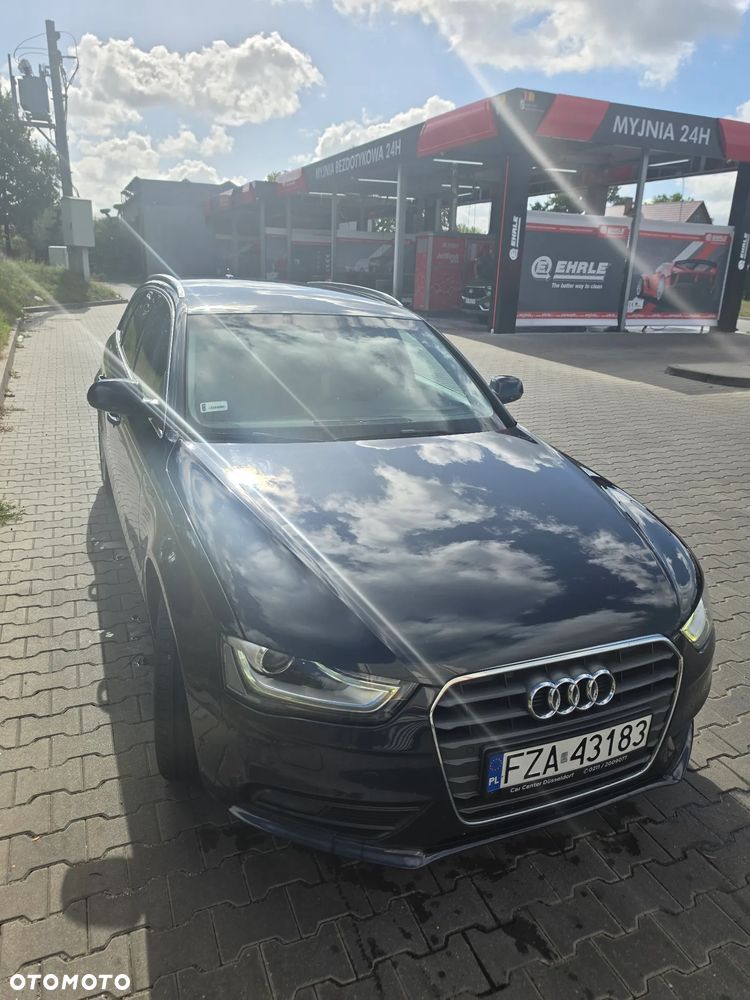 Audi A4 Avant 2.0 TDI DPF multitronic Attraction - 4