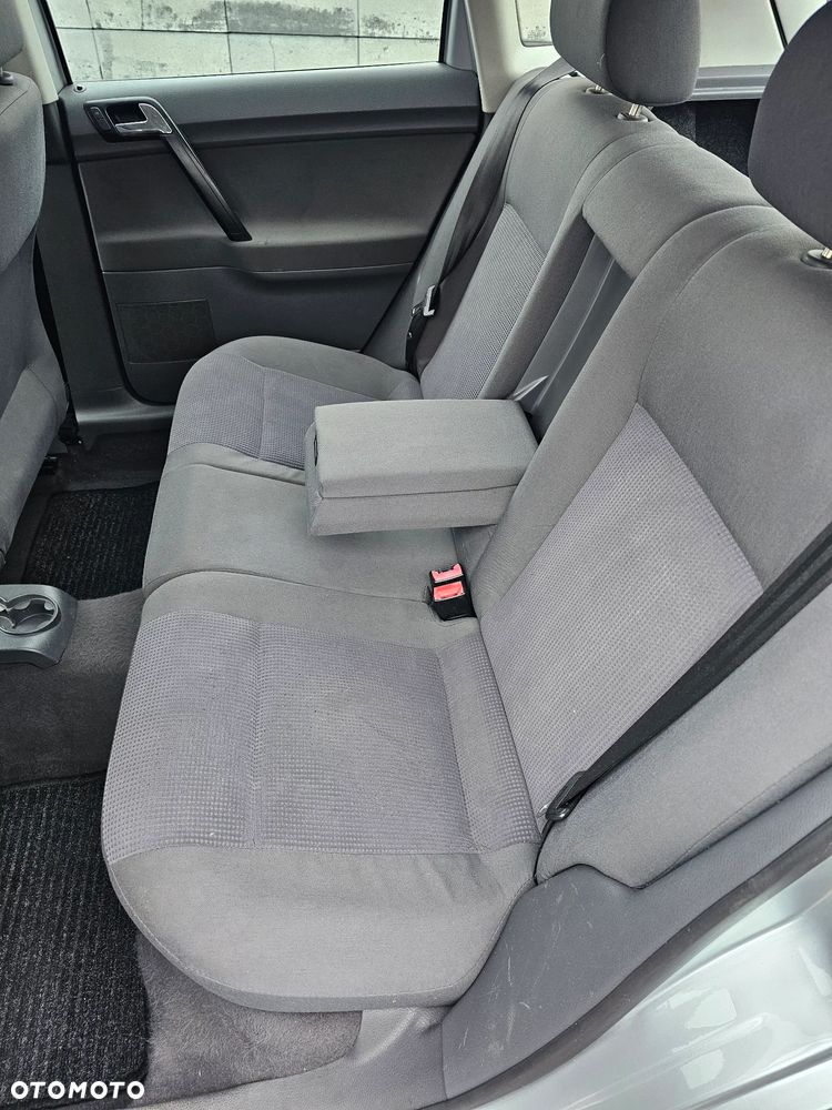 Volkswagen Polo 1.4 16V Comfortline - 7
