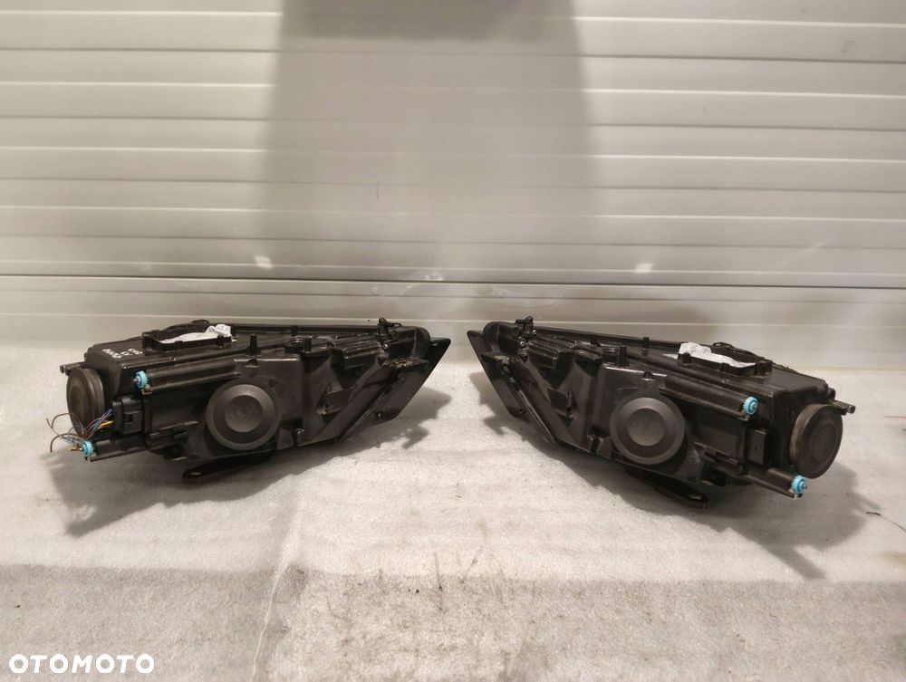 audi a3 8p xenon komplet lamp przód 8p0941003 / 8p0941004 - 9