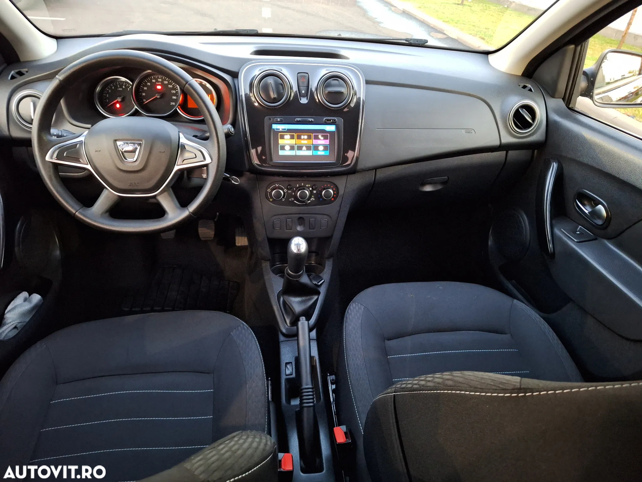 Dacia Logan 1.5 Blue dCi Prestige - 6