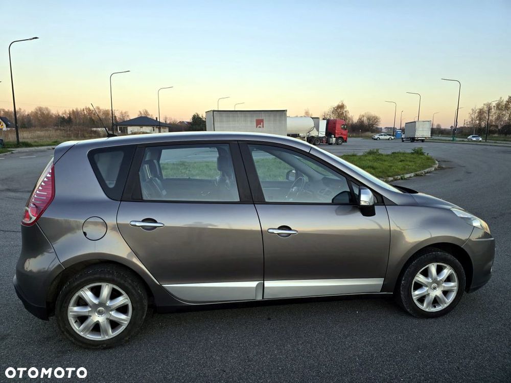 Renault Scenic 1.5 dCi Avantage - 10