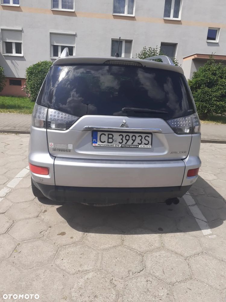 Mitsubishi Outlander - 6