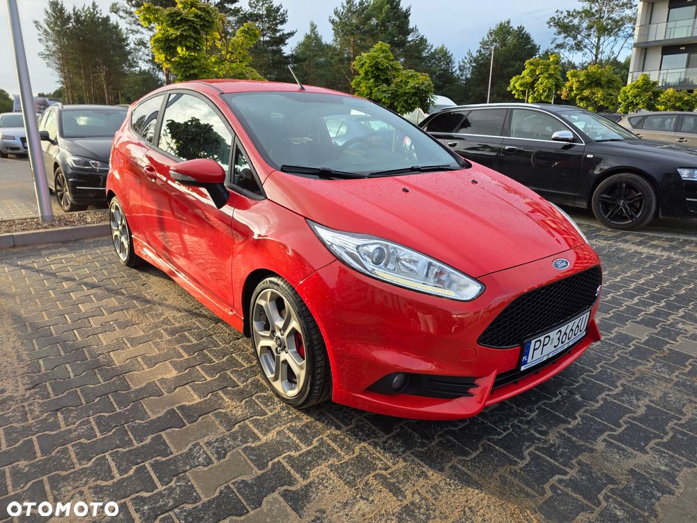 Ford Fiesta 1.6 EcoBoost ST - 4