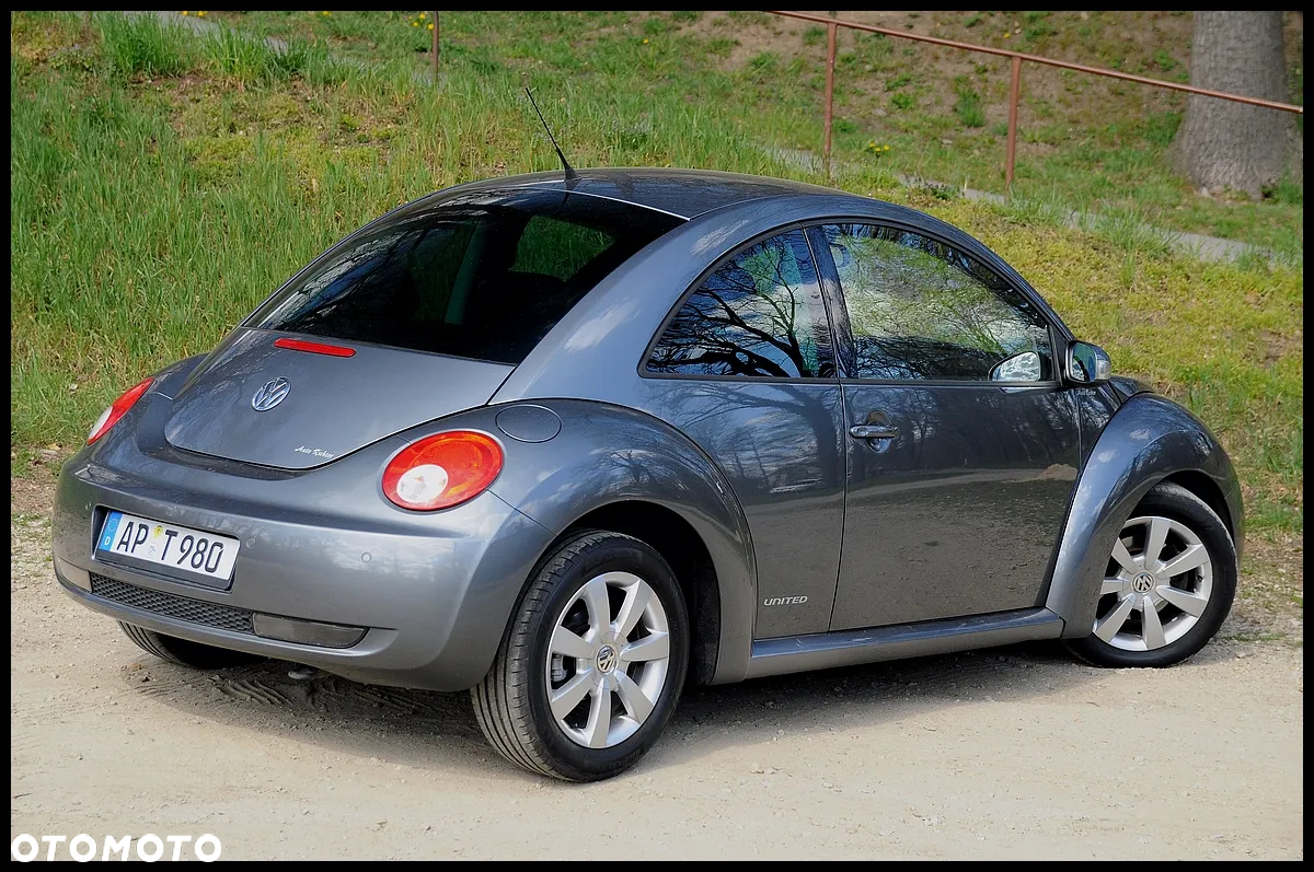 Volkswagen New Beetle 1.6 United - 3