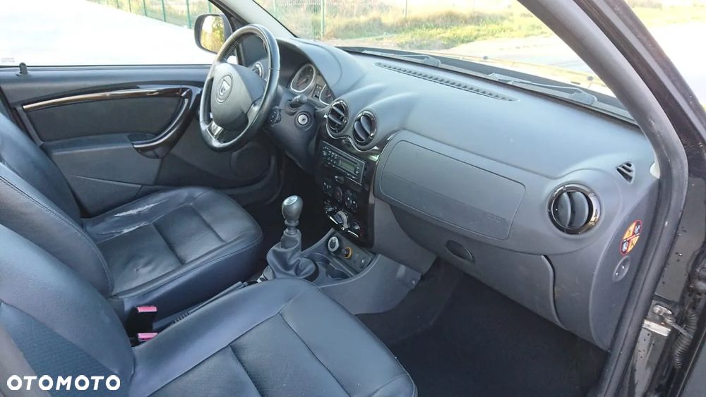 Dacia Duster 1.6 16V 4x4 Prestige - 10