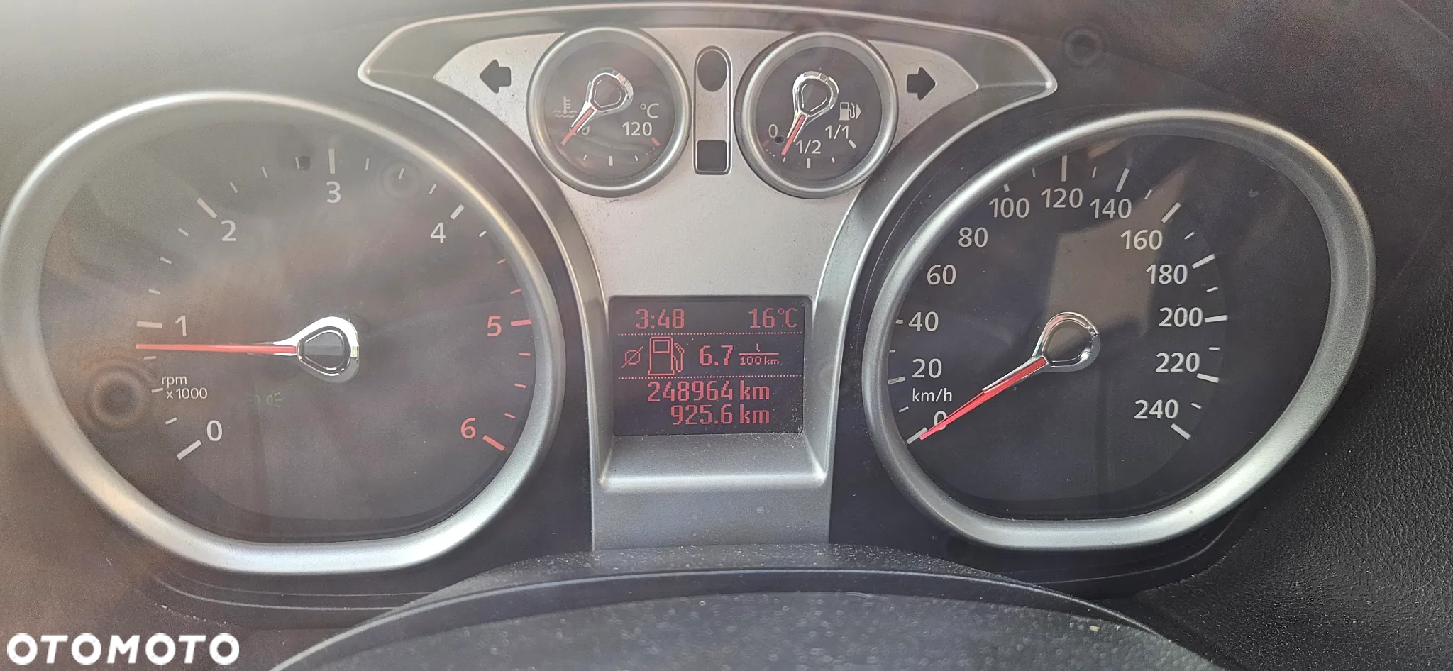 Ford Focus 1.8 TDCi Ambiente - 8