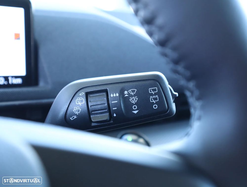 Ford Mustang Mach-E Standard - 34