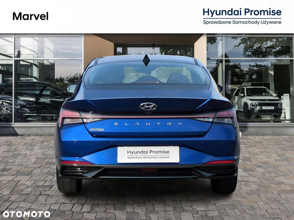 Hyundai Elantra - 5