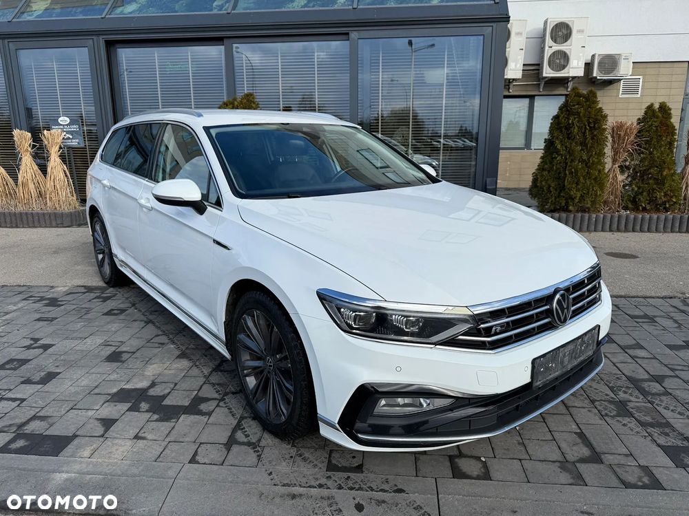 Volkswagen Passat 2.0 TDI SCR DSG 4Motion Elegance - 1