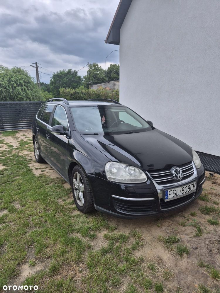 Volkswagen Golf - 1