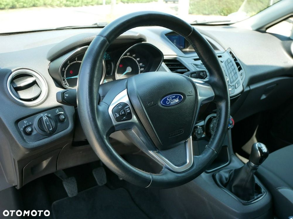 Ford Fiesta 1.0 Celebration - 16