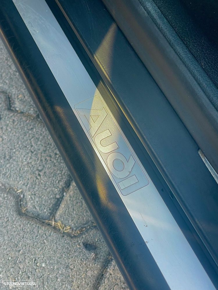 Audi A4 1.8 Turbo Sport - 14