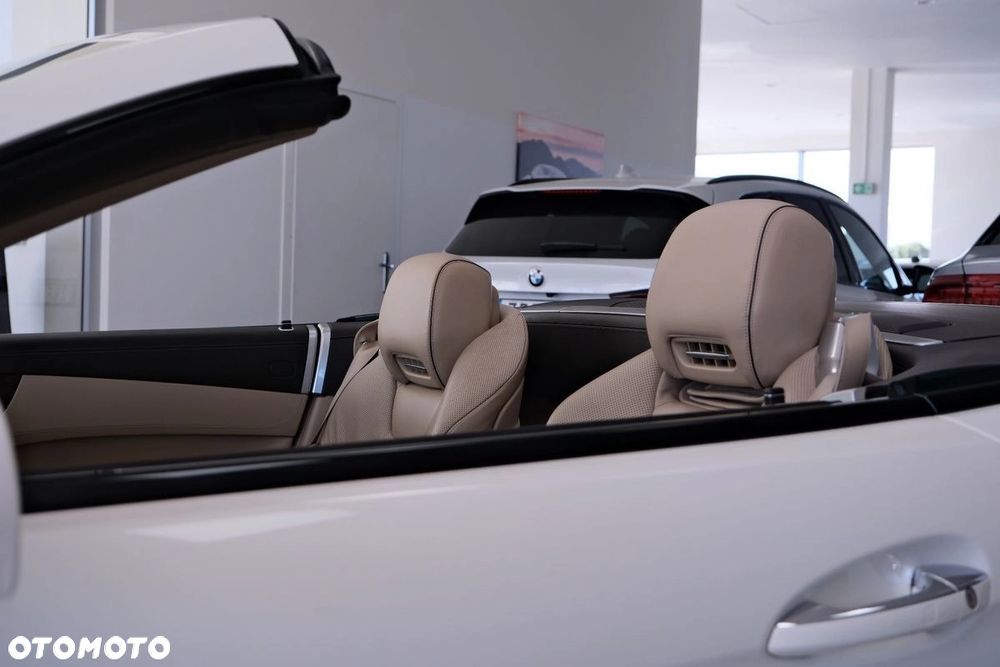 Mercedes-Benz SL - 19